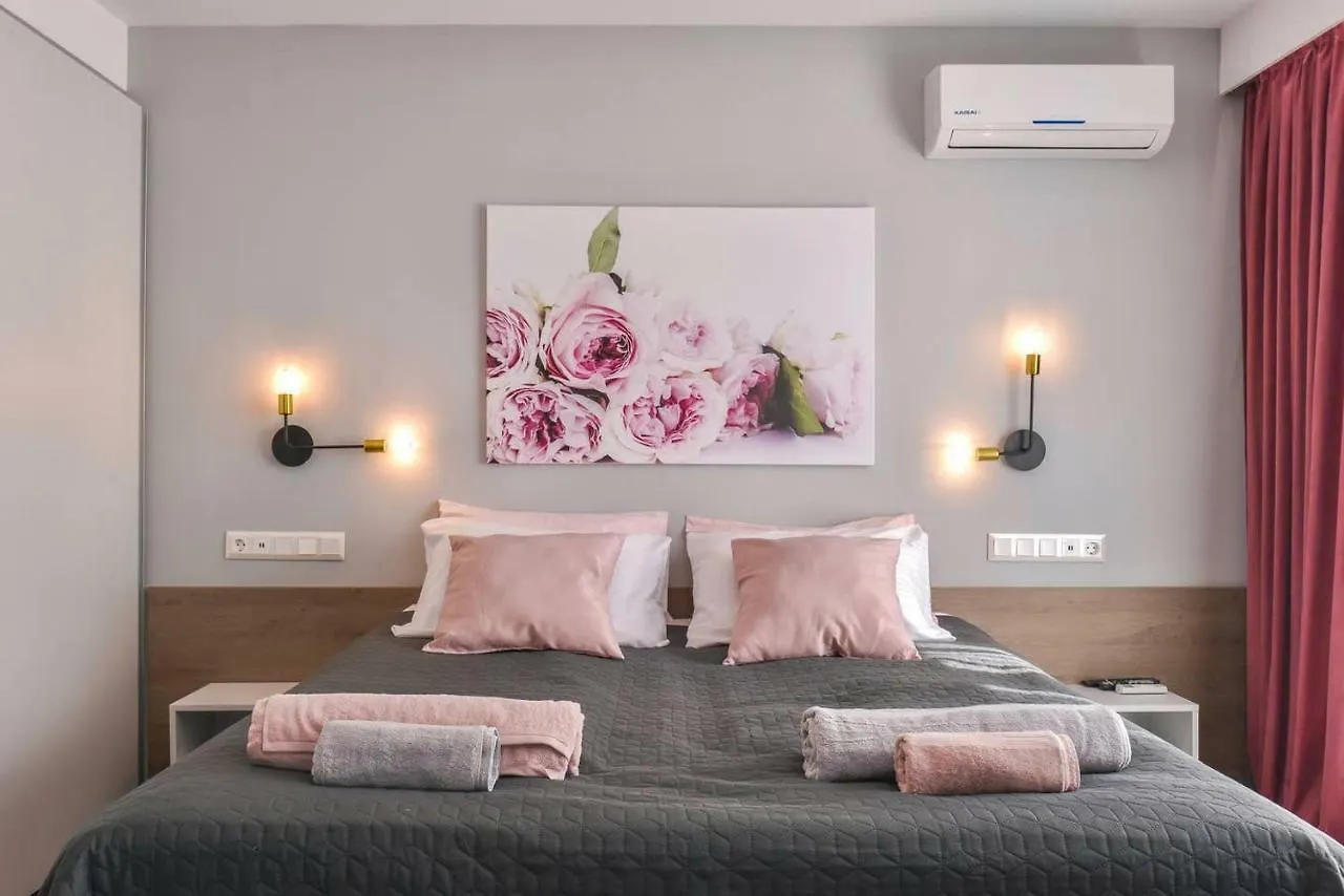 Rose One Bedroom Designer Apartment In City Centre By Flat Mаnager Sofya